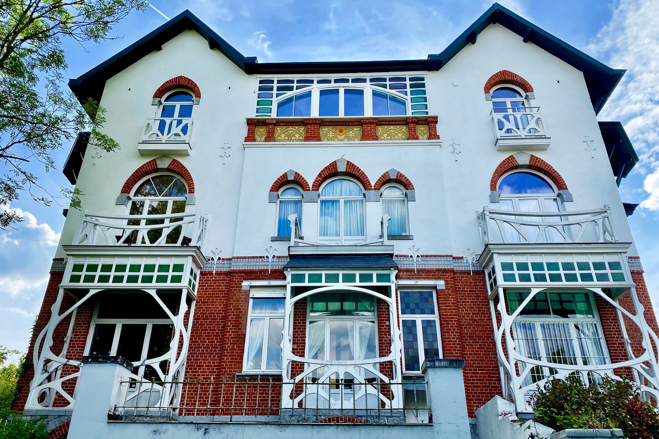 Double Art Nouveau house signed Jelly