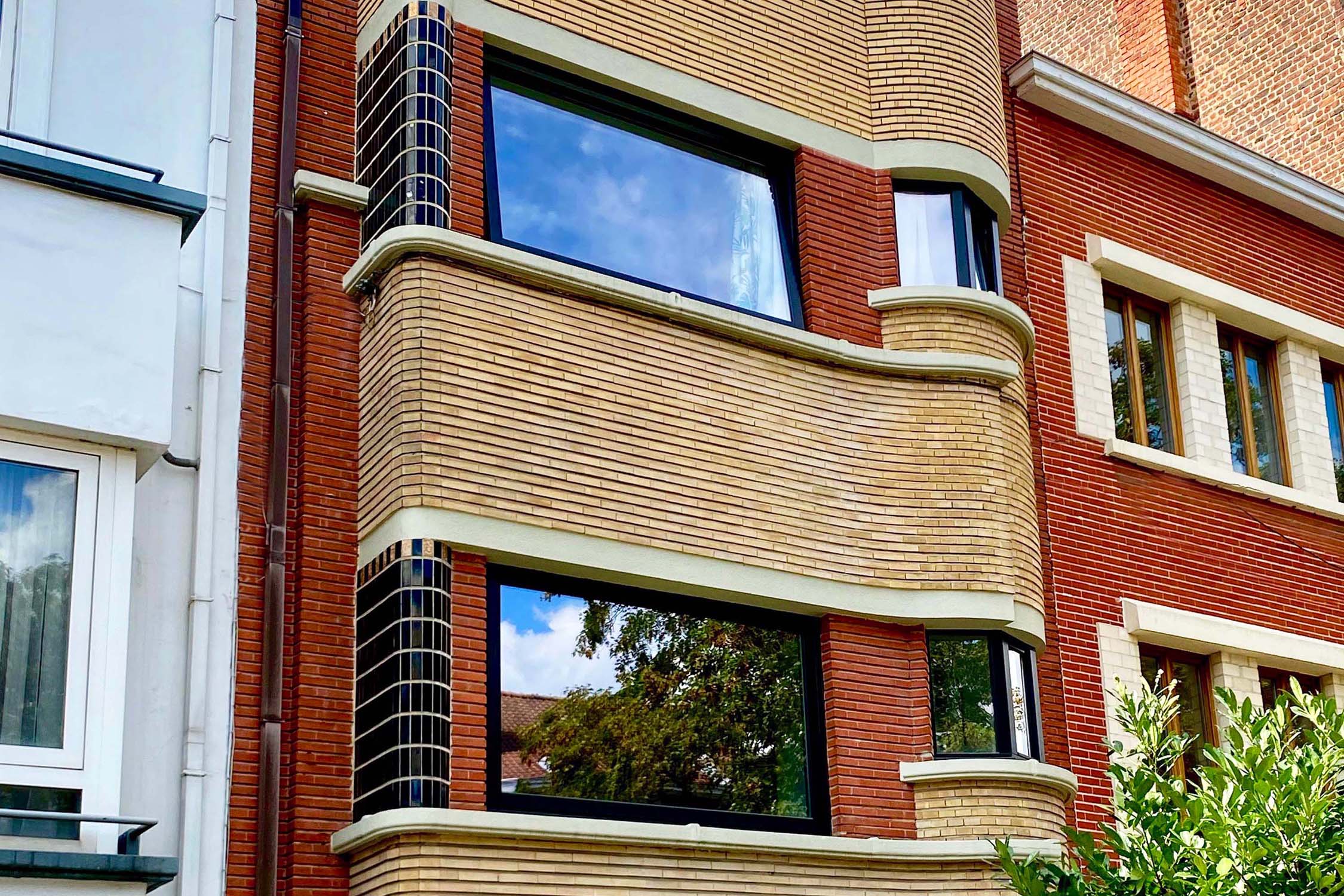 Modernist house "Streamline"