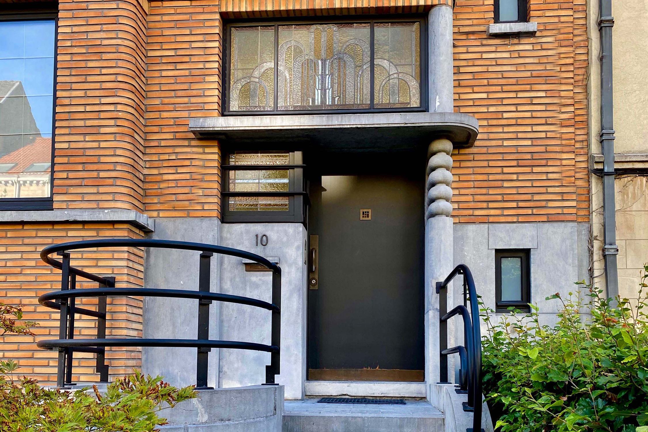 1930s Modernist building