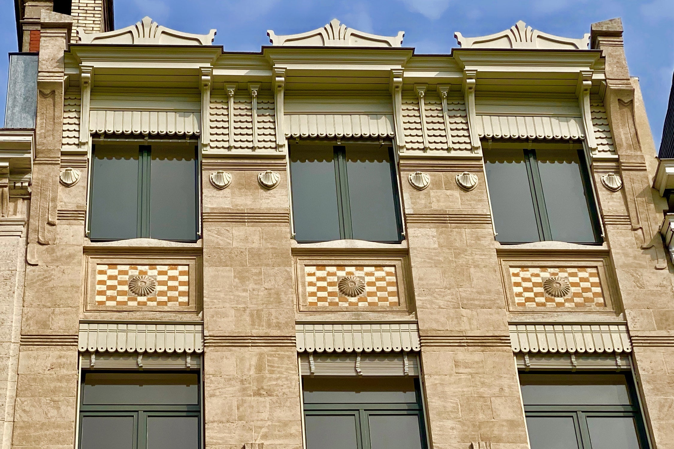 Moyaux House