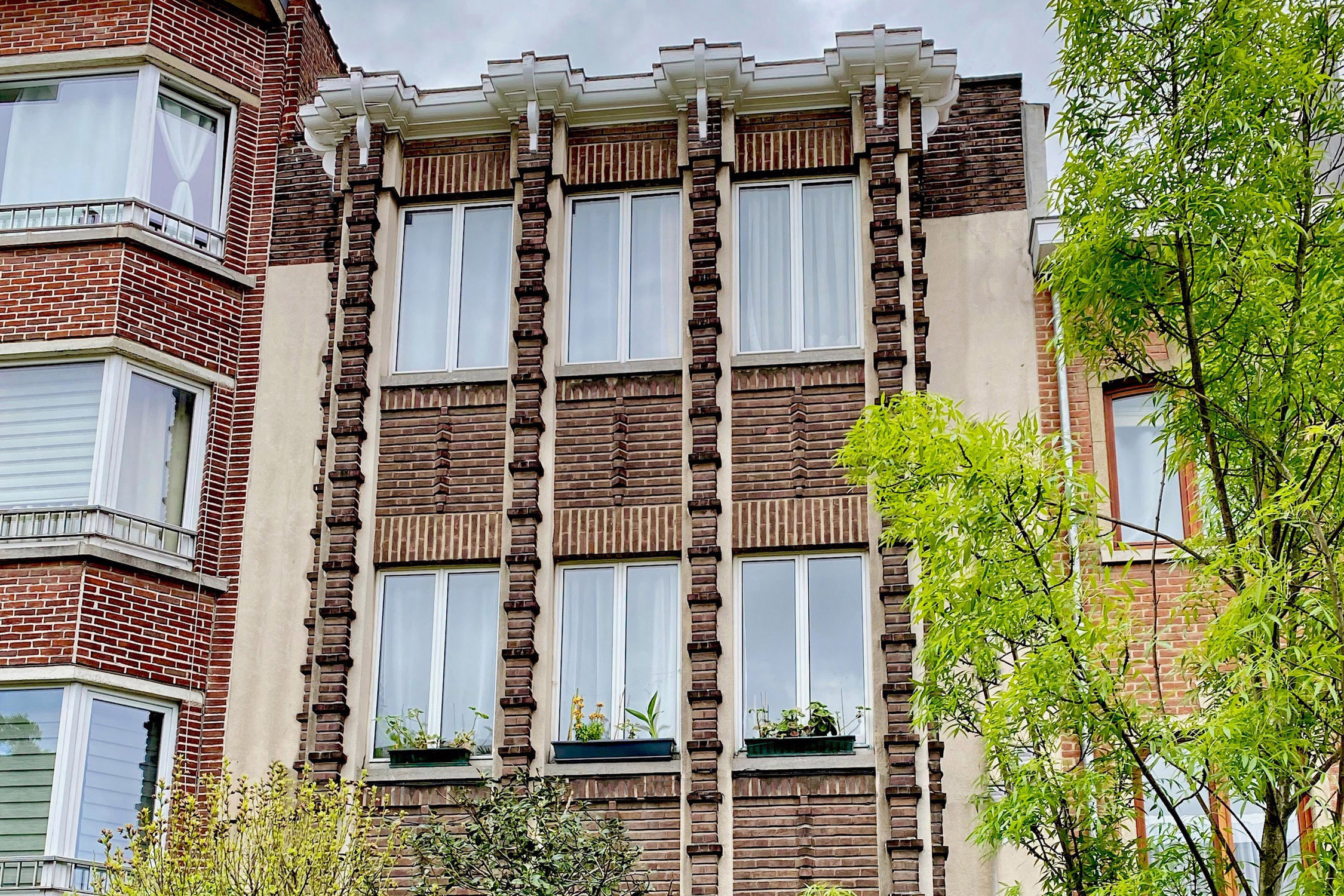 Very astonishing bourgeois house 